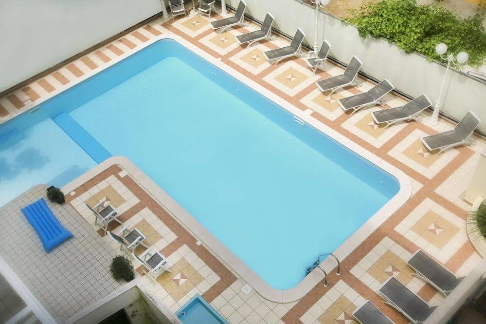 Hotel Devon Rooms & Breakfast Cesenatico Exterior photo